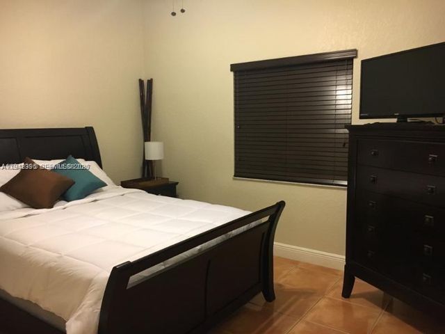 13135 SW 218th Ter, Miami, FL 33170