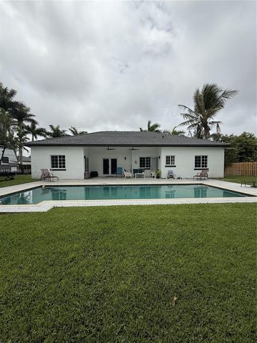 13135 SW 218th Ter, Miami, FL 33170