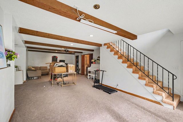 625 Maple Creek Drive, Holland, MI 49423