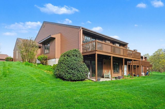 625 Maple Creek Drive, Holland, MI 49423