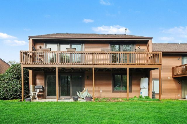 625 Maple Creek Drive, Holland, MI 49423