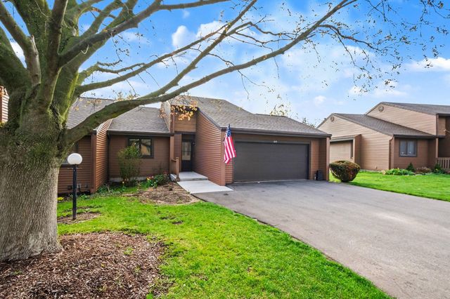 625 Maple Creek Drive, Holland, MI 49423