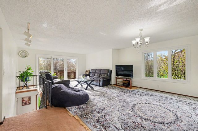 625 Maple Creek Drive, Holland, MI 49423