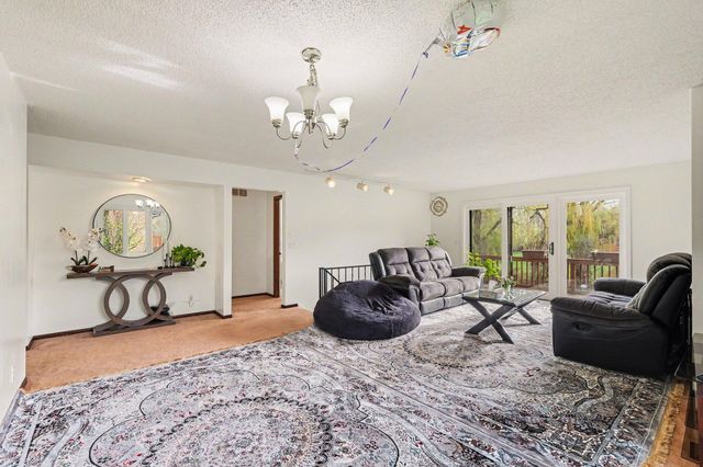 625 Maple Creek Drive, Holland, MI 49423