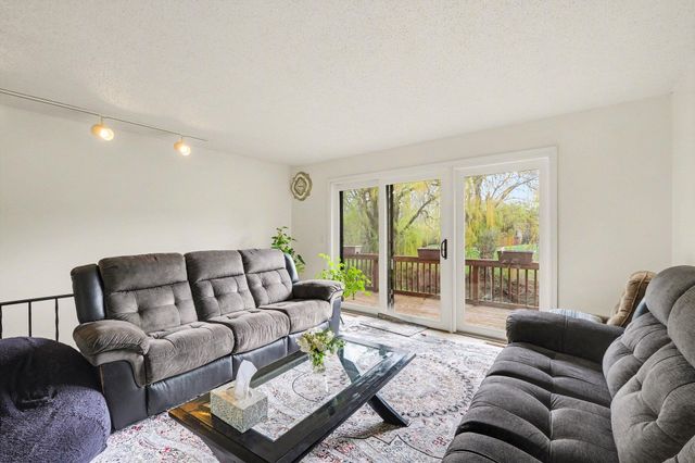 625 Maple Creek Drive, Holland, MI 49423