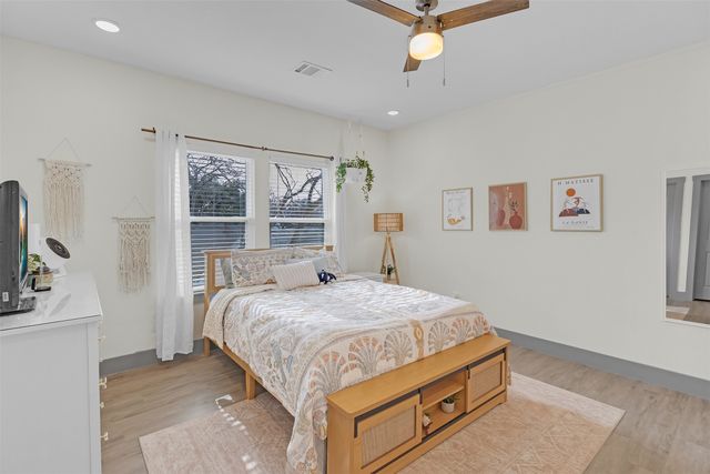 3307 Mission Street, Fort Worth, TX 76109