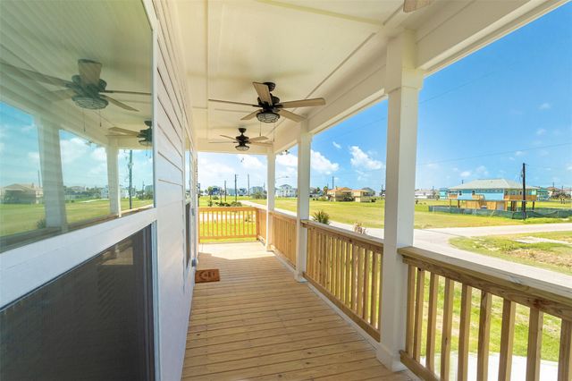 18103 Shaman Drive, Galveston, TX 77554