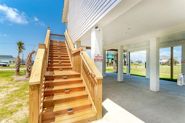 18103 Shaman Drive, Galveston, TX 77554