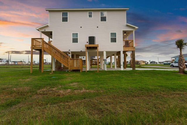 18103 Shaman Drive, Galveston, TX 77554