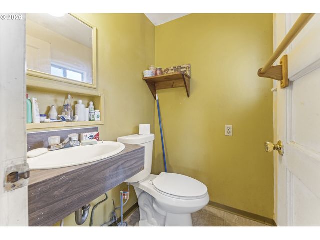 4334 N WILLIS Blvd, Portland, OR 97203