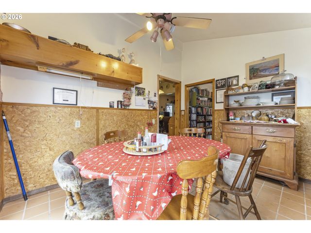 4334 N WILLIS Blvd, Portland, OR 97203