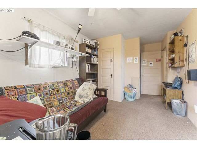 4334 N WILLIS Blvd, Portland, OR 97203