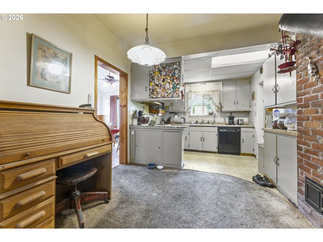 4334 N WILLIS Blvd, Portland, OR 97203