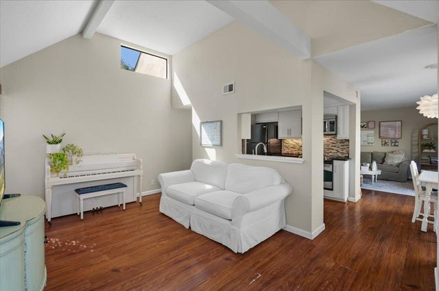 8170 Westwood Drive 15, Gilroy, CA 95020