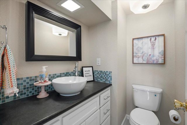 8170 Westwood Drive 15, Gilroy, CA 95020