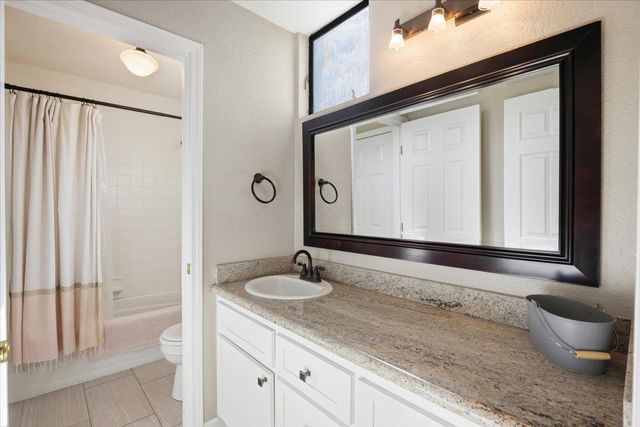 8170 Westwood Drive 15, Gilroy, CA 95020