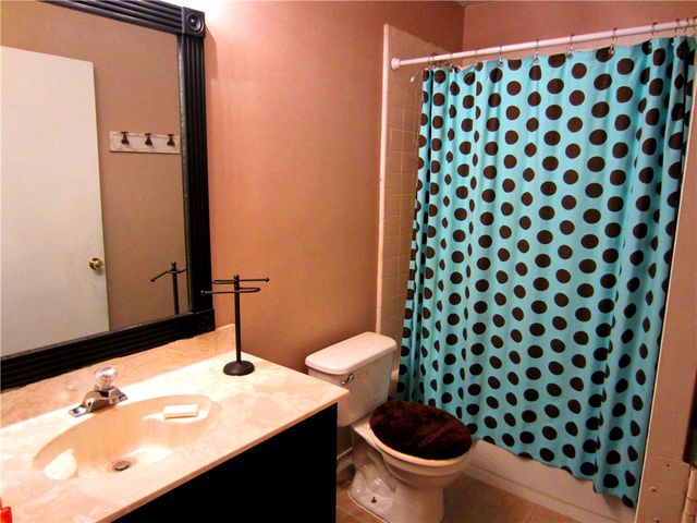 940 Sylvan Creek Drive, Lewisville, TX 75067
