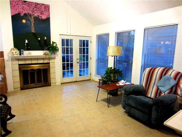 940 Sylvan Creek Drive, Lewisville, TX 75067