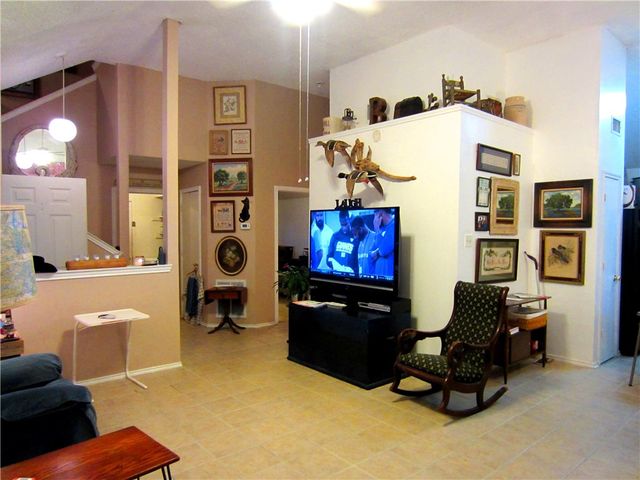 940 Sylvan Creek Drive, Lewisville, TX 75067
