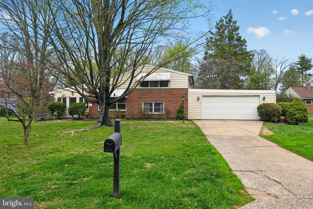 50 IVY LN, Lansdale, PA 19446