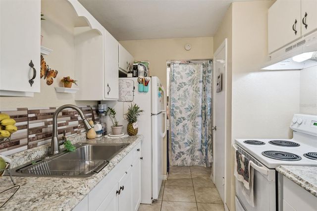 4366 KIRKLAND BOULEVARD, Orlando, FL 32811