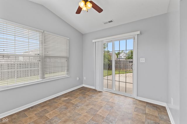 3463 Enclave Lane, Greenwood, IN 46143