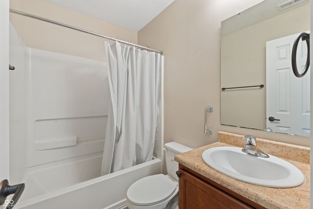 3463 Enclave Lane, Greenwood, IN 46143