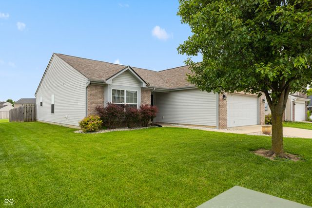 3463 Enclave Lane, Greenwood, IN 46143