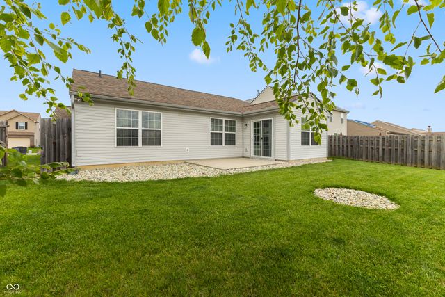 3463 Enclave Lane, Greenwood, IN 46143