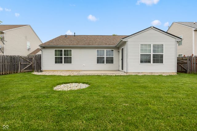 3463 Enclave Lane, Greenwood, IN 46143