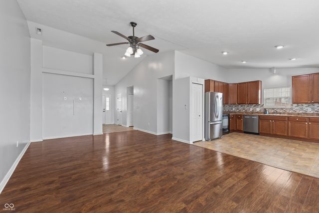 3463 Enclave Lane, Greenwood, IN 46143