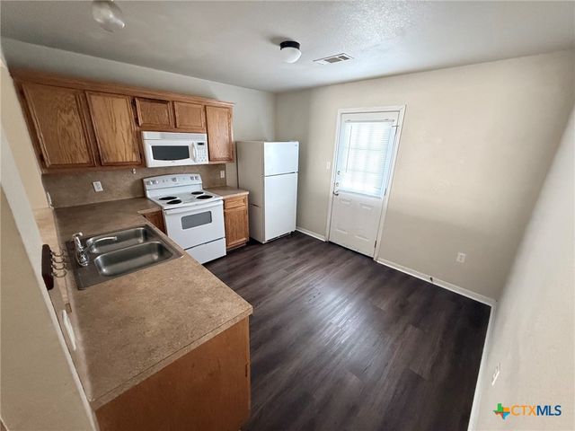 3104 Yaupon Road, Copperas Cove, TX 76522