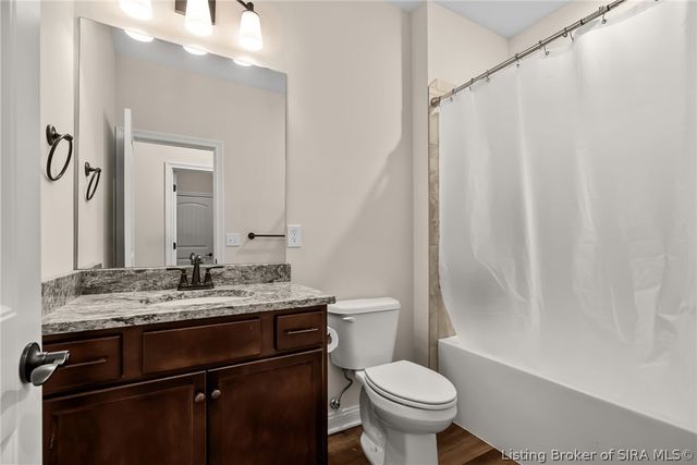 2028 Villa View Court, Jeffersonville, IN 47130