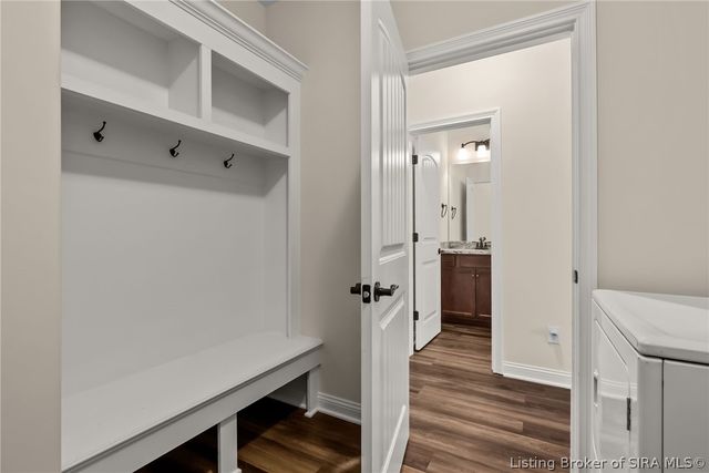2028 Villa View Court, Jeffersonville, IN 47130