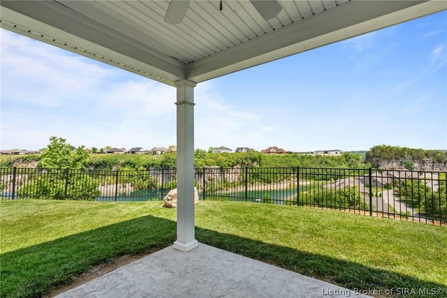 2028 Villa View Court, Jeffersonville, IN 47130