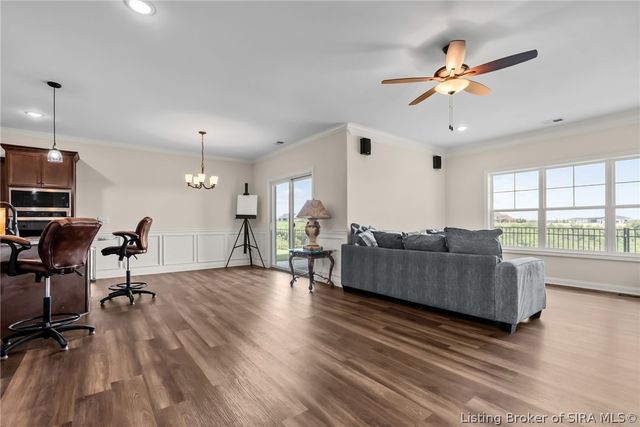 2028 Villa View Court, Jeffersonville, IN 47130