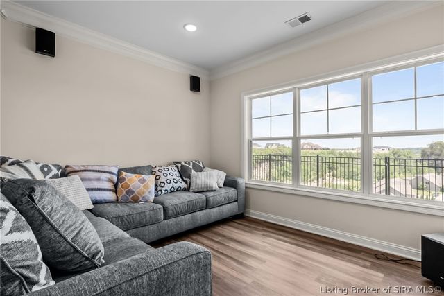 2028 Villa View Court, Jeffersonville, IN 47130
