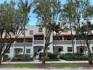 3225 NE 5th Ct, Pompano Beach, FL 33062