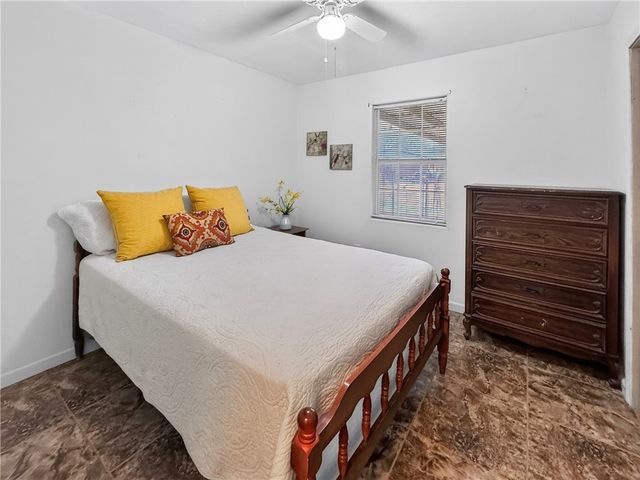 503 W Dix Ave, San Diego, TX 78384