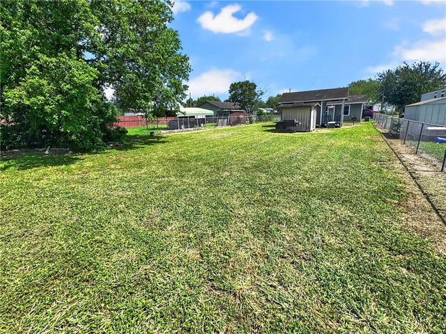 503 W Dix Ave, San Diego, TX 78384
