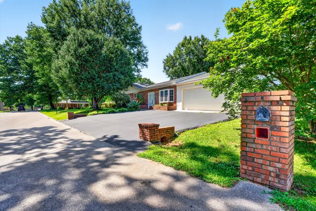 2412 Grider Pond Rd, Bowling Green, KY 42104