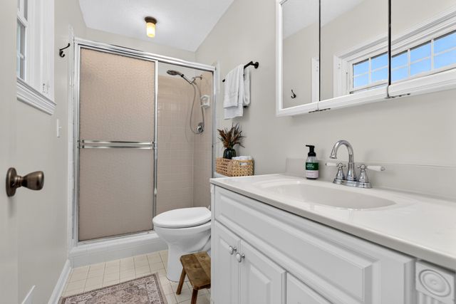 2412 Grider Pond Rd, Bowling Green, KY 42104