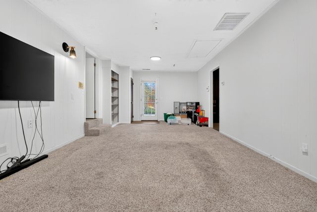 2412 Grider Pond Rd, Bowling Green, KY 42104