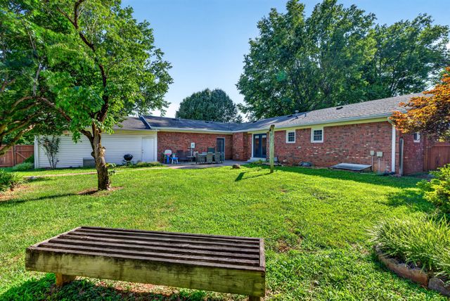 2412 Grider Pond Rd, Bowling Green, KY 42104