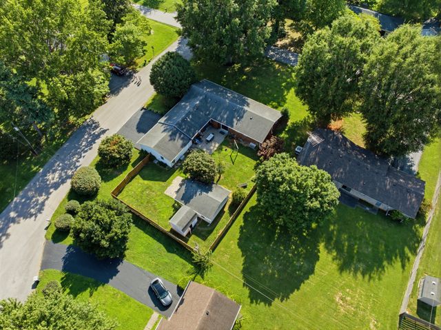 2412 Grider Pond Rd, Bowling Green, KY 42104