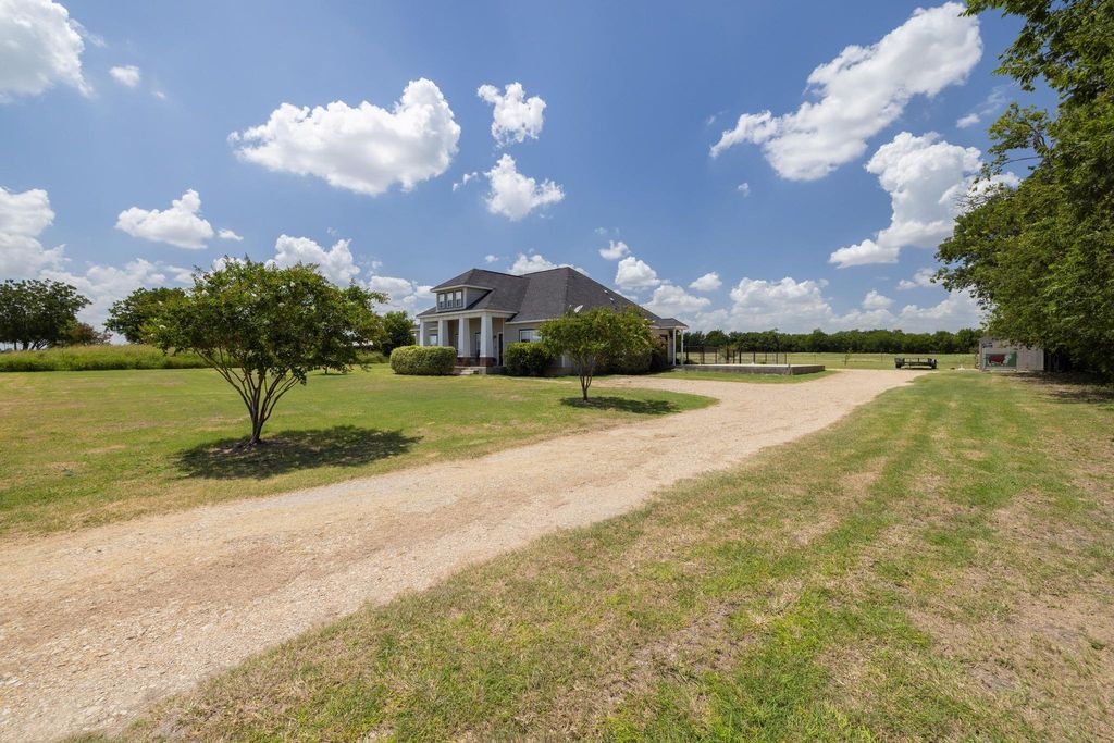 1079 County Road 124, Georgetown, TX 78626