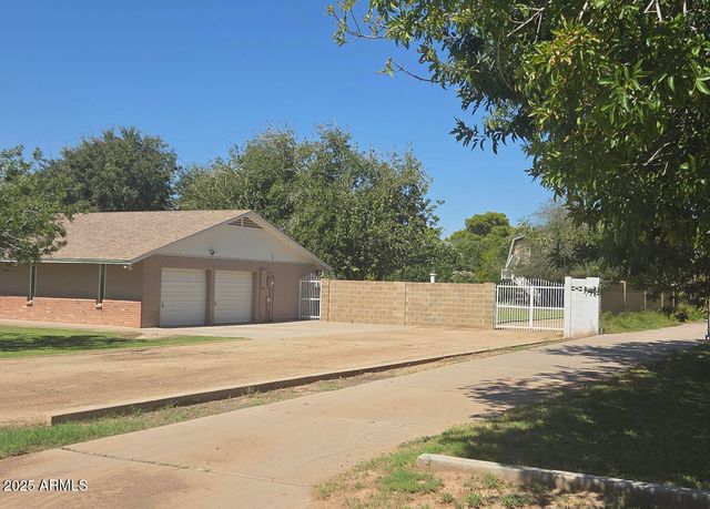 5338 W LA MIRADA Drive, Laveen, AZ 85339