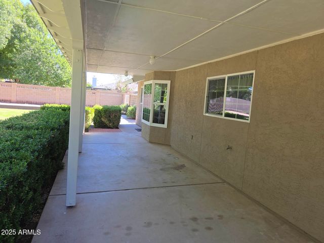 5338 W LA MIRADA Drive, Laveen, AZ 85339