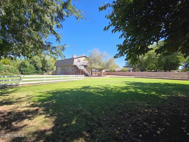 5338 W LA MIRADA Drive, Laveen, AZ 85339