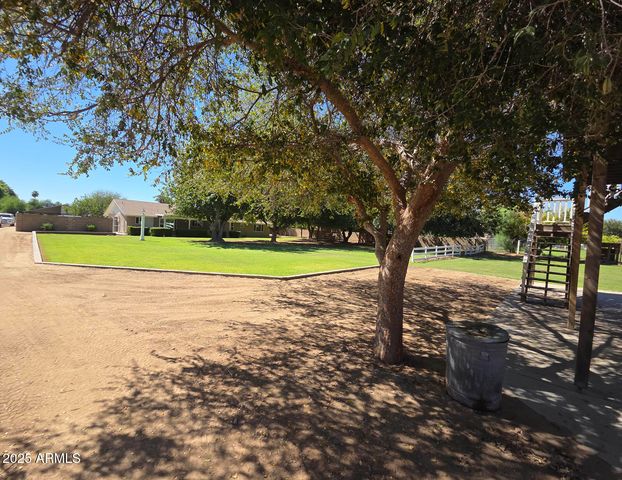 5338 W LA MIRADA Drive, Laveen, AZ 85339